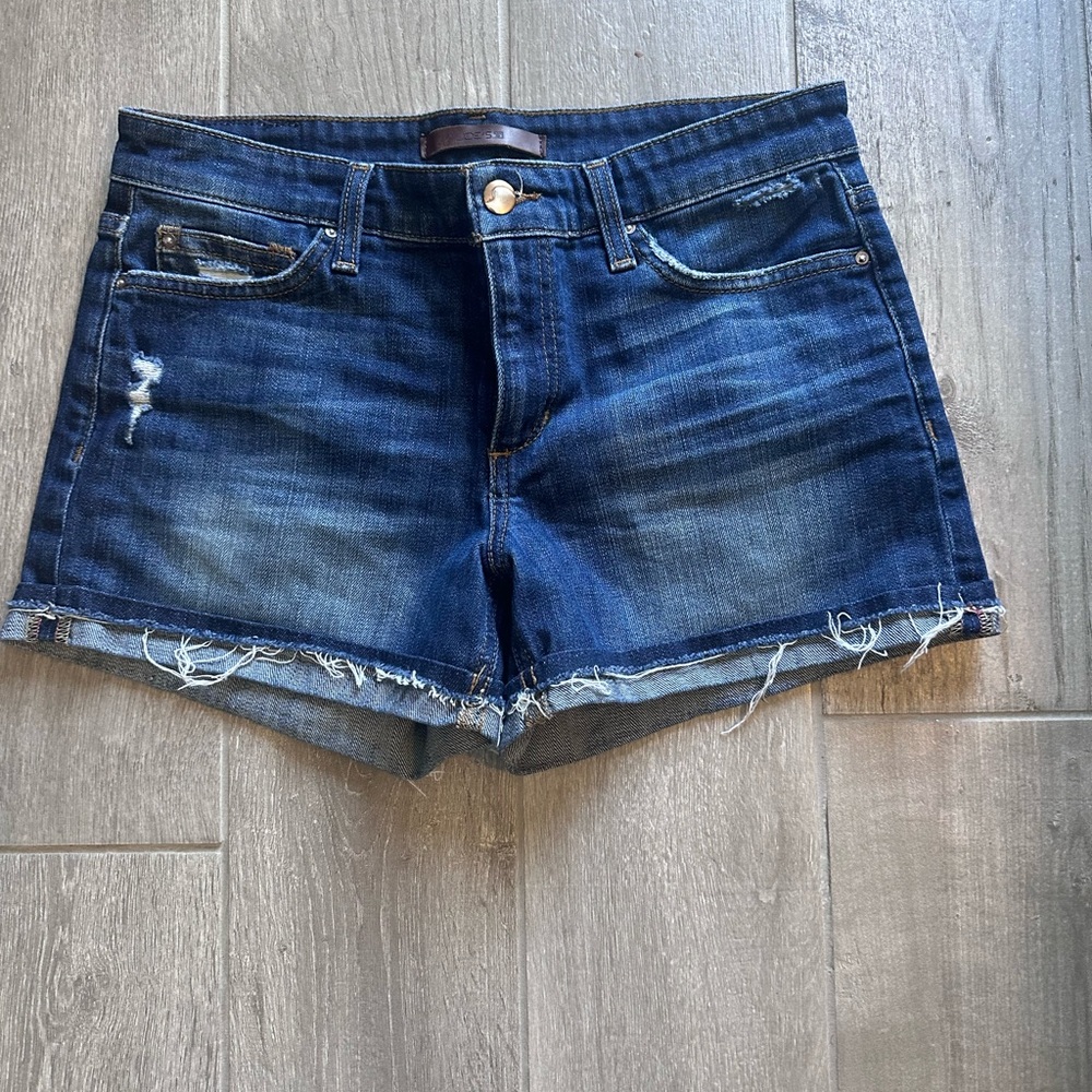 Joe's Jeans cuffed jean/denim shorts. Size 28